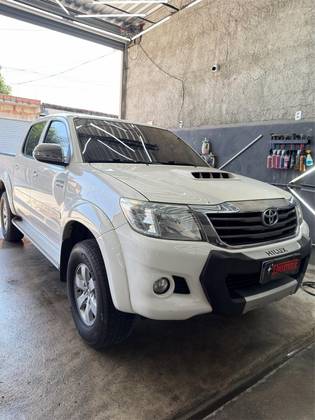 TOYOTA HILUX 3.0 SRV 4X4 CD 16V TURBO INTERCOOLER DIESEL 4P AUTOMÁTICO TOYOTA HILUX 3.0 SRV 4X4 CD 16V TURBO INTERCOOLER DIESEL 4P AUTOMÁTICO